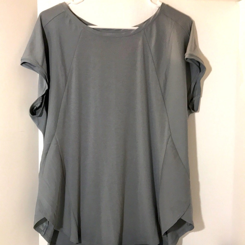 Lane Bryant short sleeve size 14 cap sleeves gray top